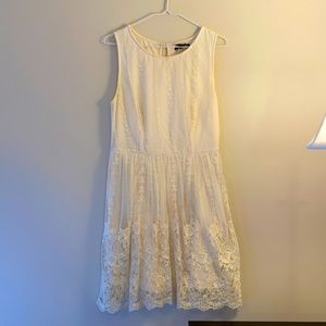 Adorable cream lace dress!